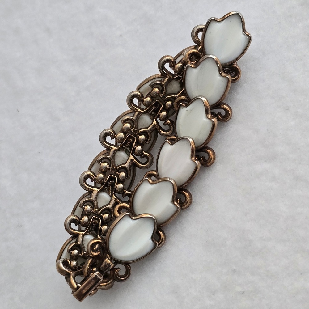 Vintage Alfred Philippe Trifari Milk Glass Tulip Bracelet Gold Tone Pat Pend